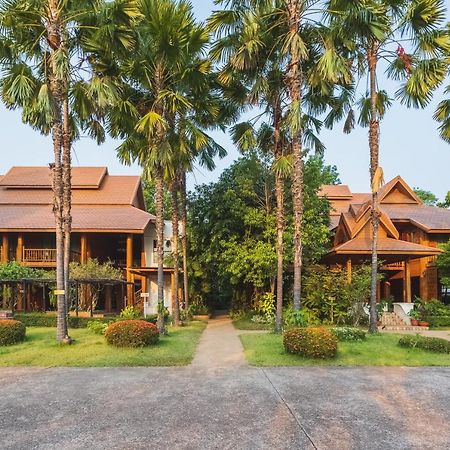 Vanasin Residence Tak Exterior foto